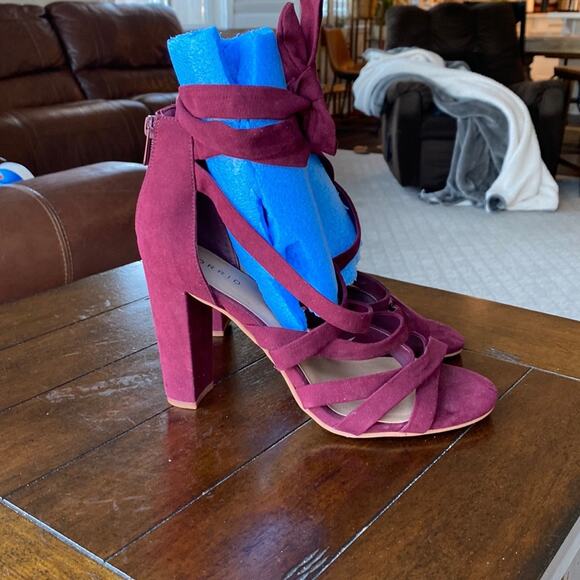 Torrid maroon strappy heels faux suede chunky heel holiday wedding  size 10.5W - Picture 2 of 9